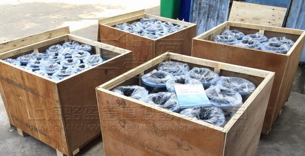 管道中流通的是液壓油的介質用哪種橡膠接頭？